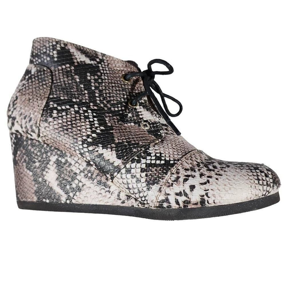 Pierre Dumas Women's Taupe Snakeskin Lace-up Two-eye Wedge Ankle Boots Size 7